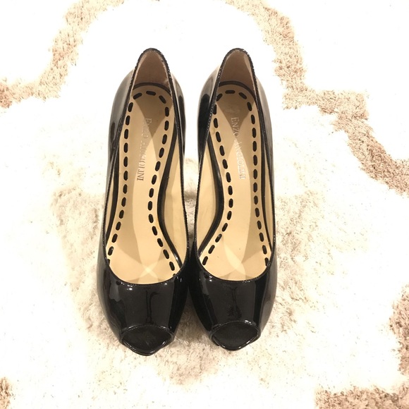 Shoes - Picture 2 of 5